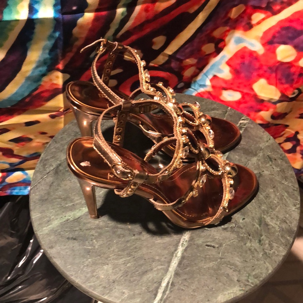 Shoes - Picture 2 of 5